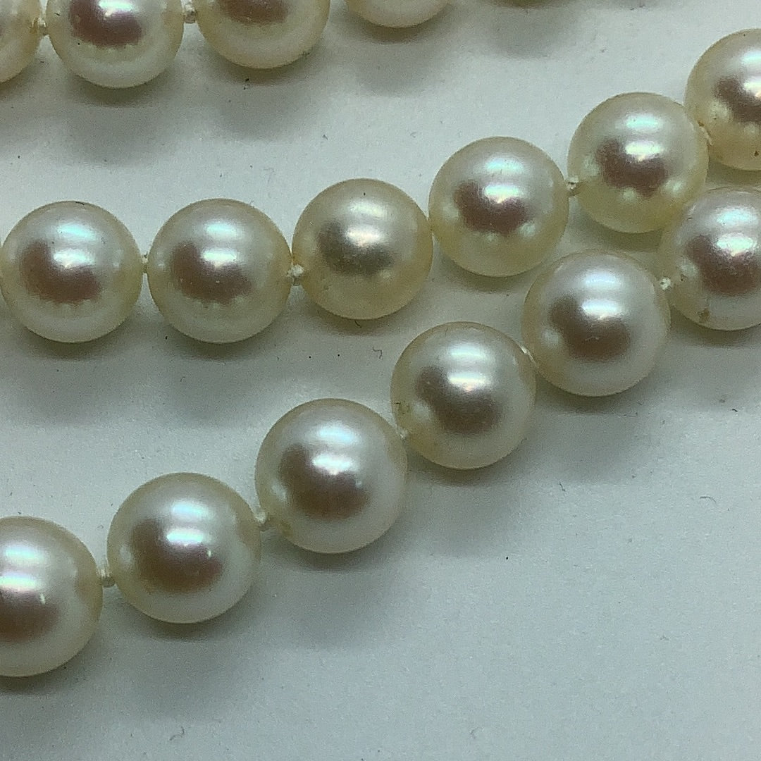 Cultured pearl necklace