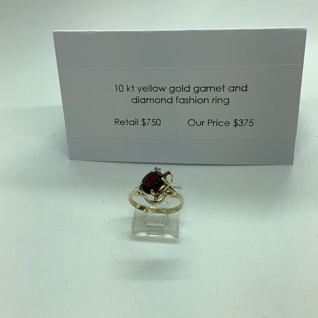 Garnet and diamond ring