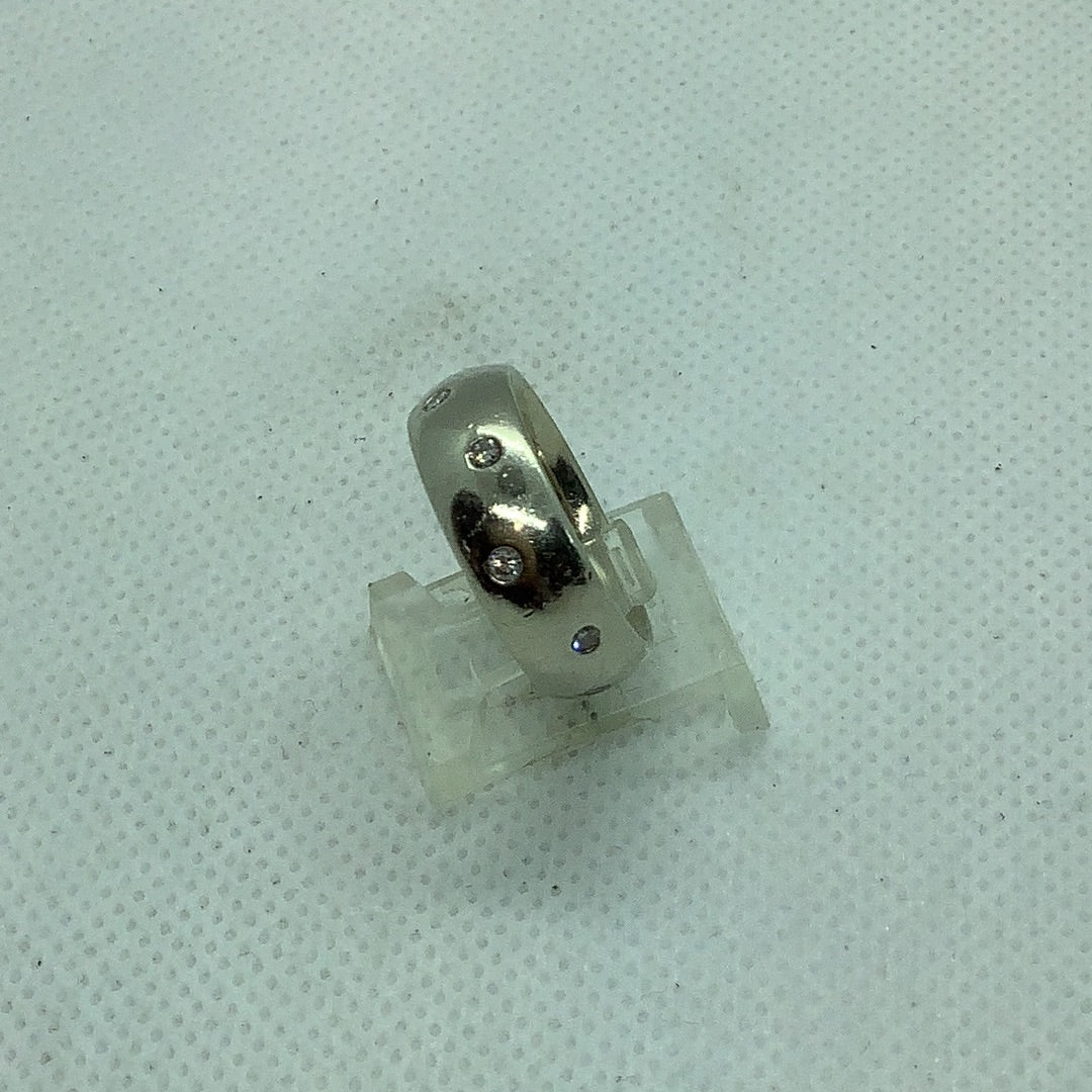 Diamond band