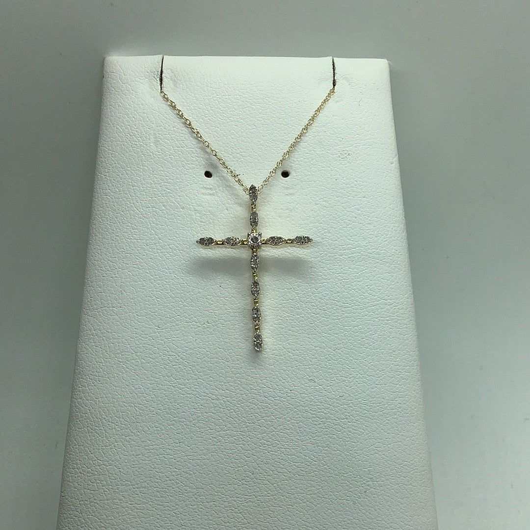 10 kt yellow gold diamond cross necklace