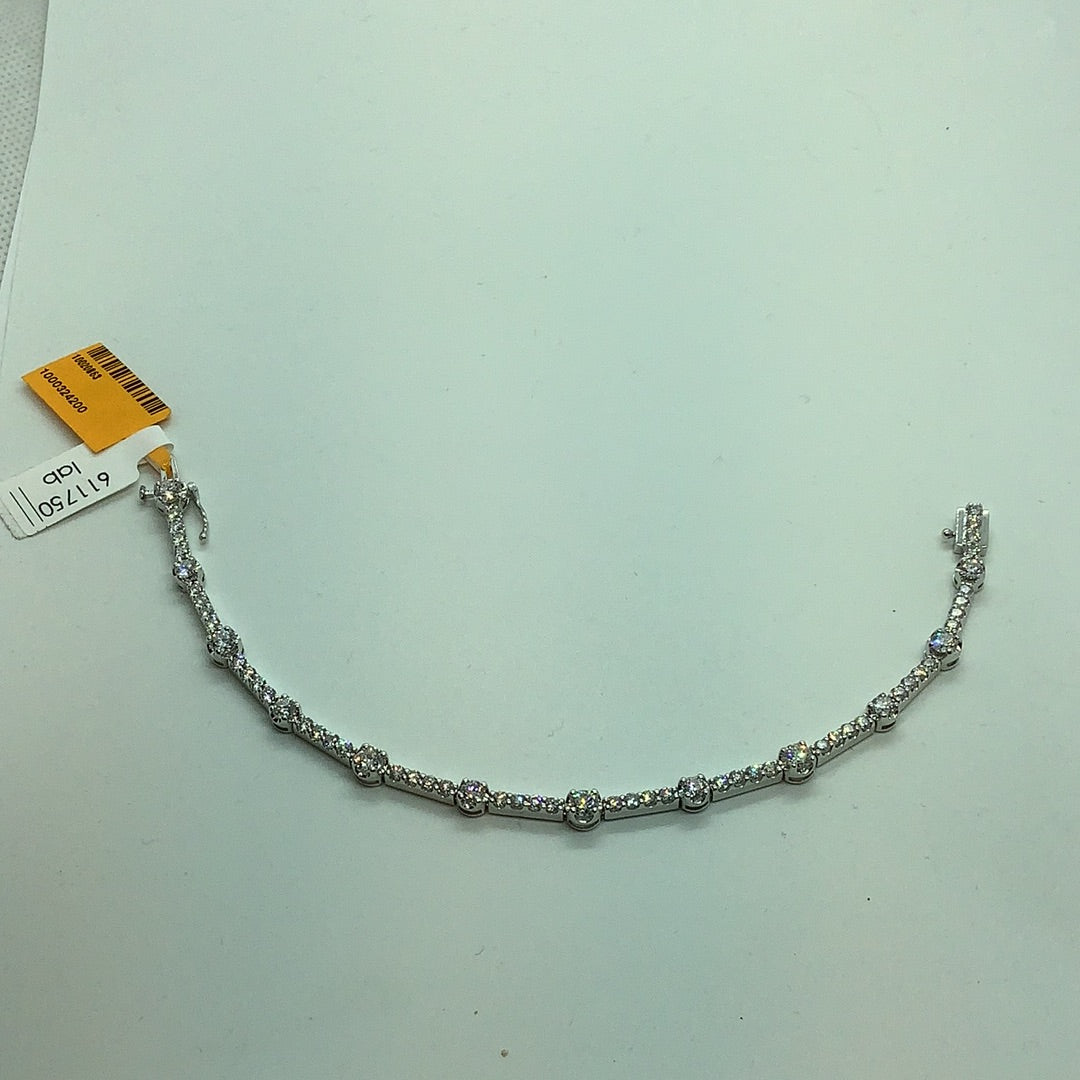 Diamond tennis bracelet