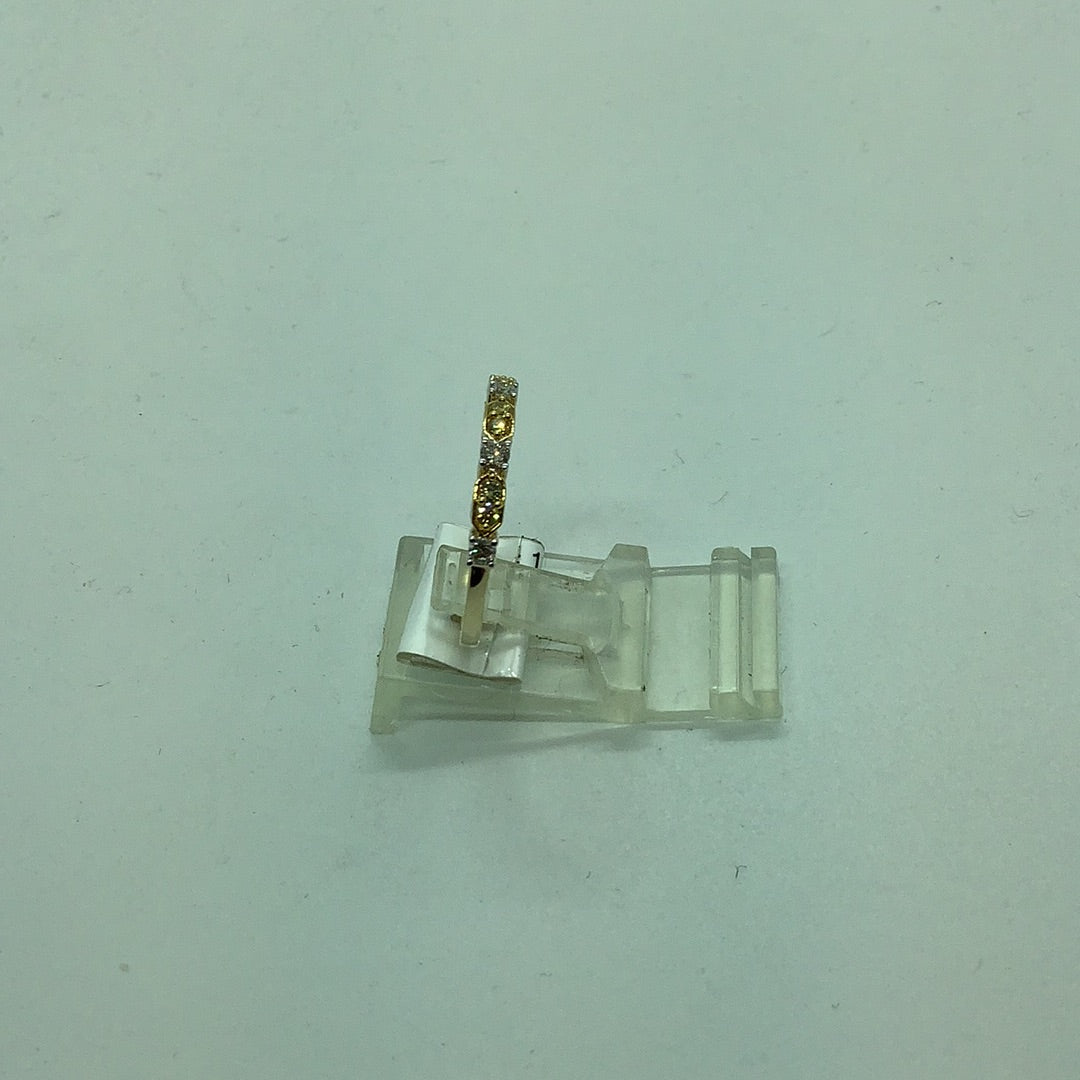 Yellow and white diamond ring