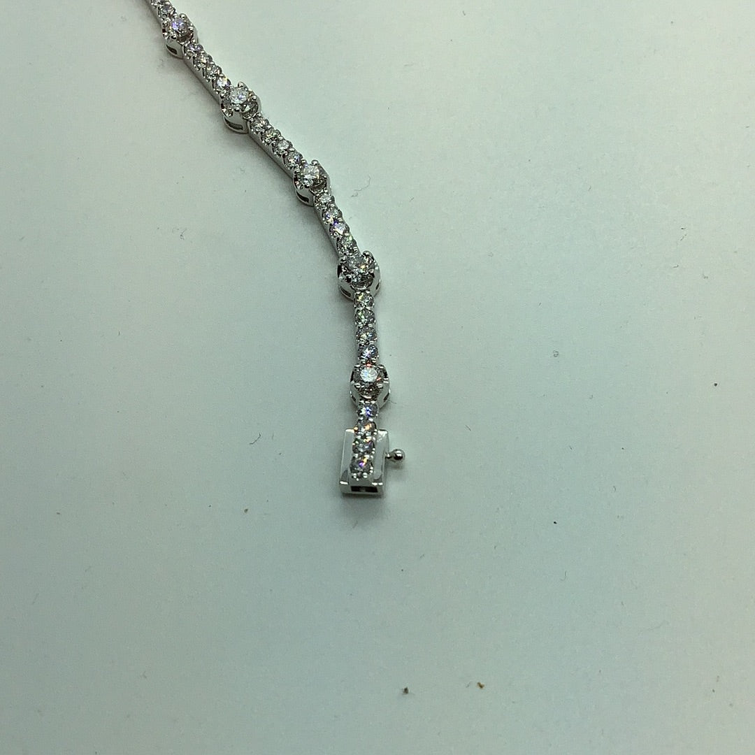 Diamond tennis bracelet