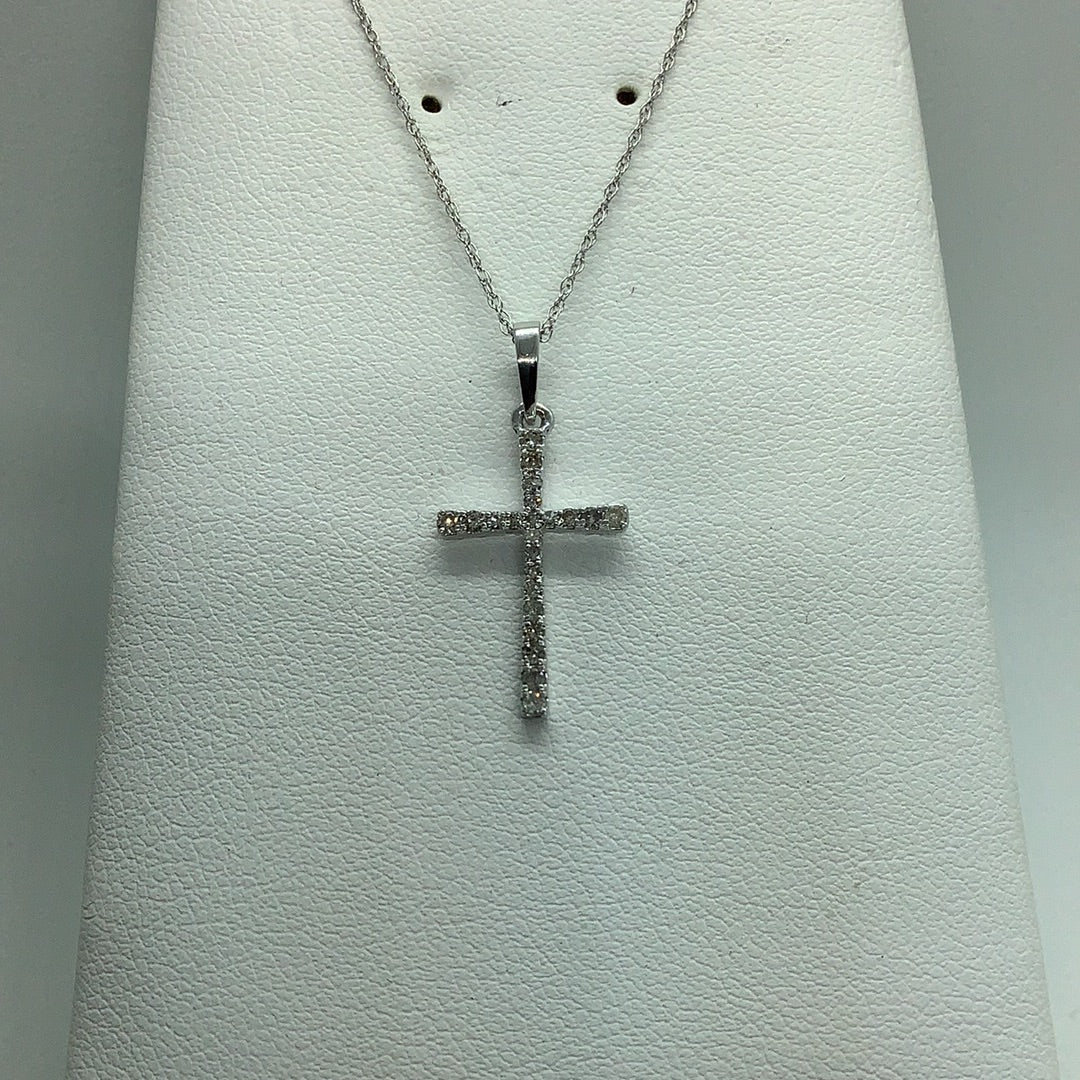 10 kt white gold diamond cross necklace