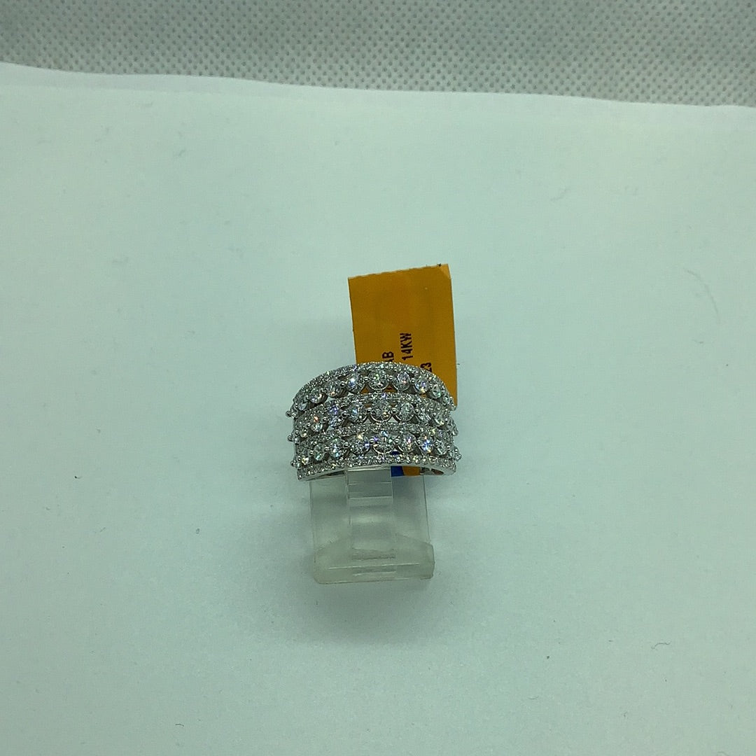 Diamond band