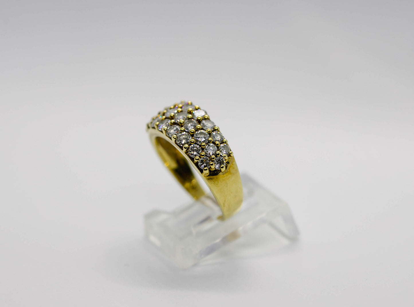 Diamond band