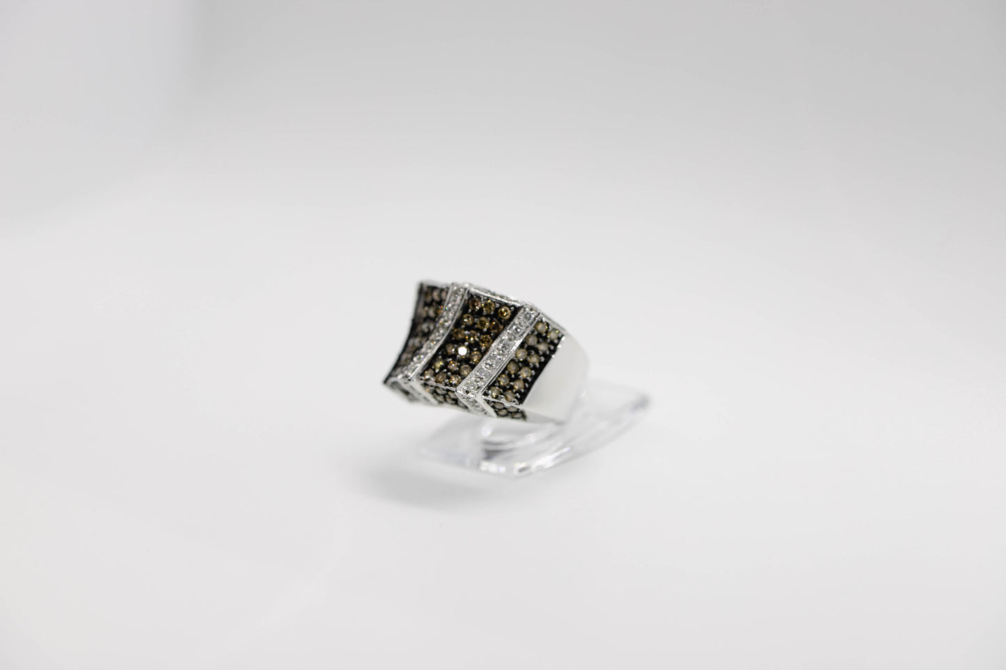 White and chocolate Diamond ring