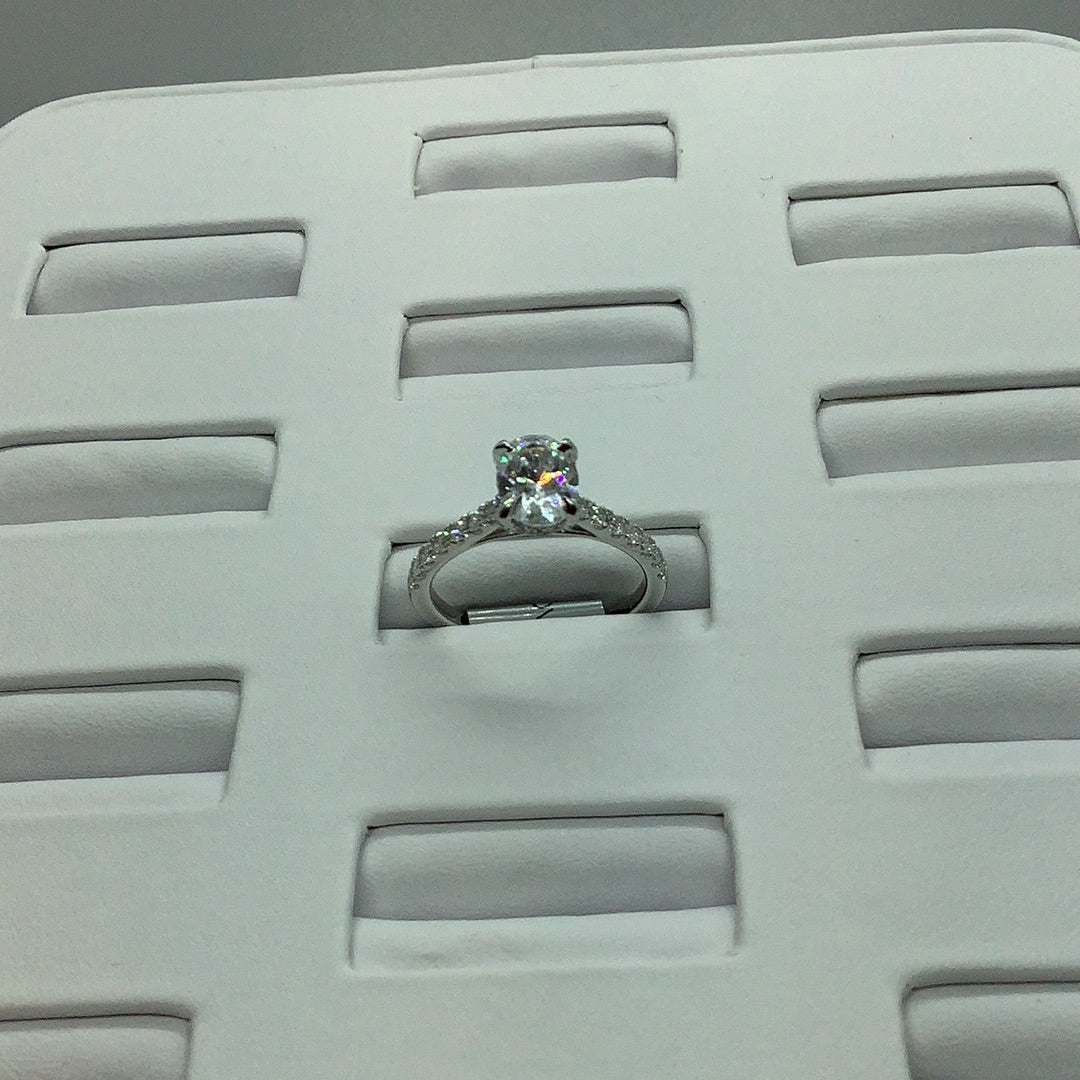 Diamond engagement ring setting