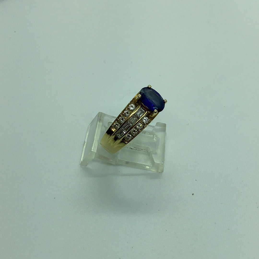 Sapphire and diamond ring