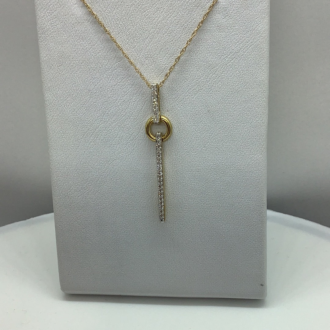Diamond pendant necklace