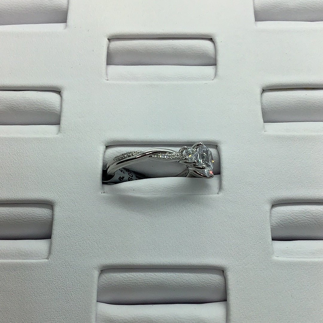 Diamond engagement ring setting