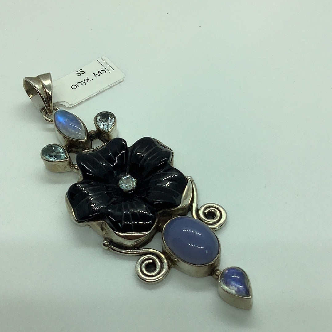 Sterling Onyx carved flower pendant