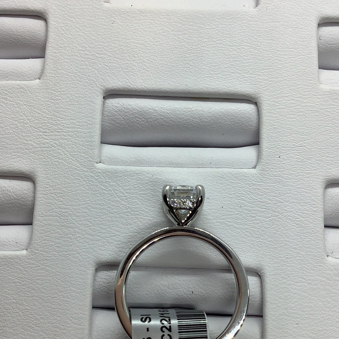 Diamond engagement ring setting