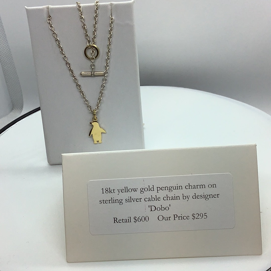 18kt gold penguin charm pendant