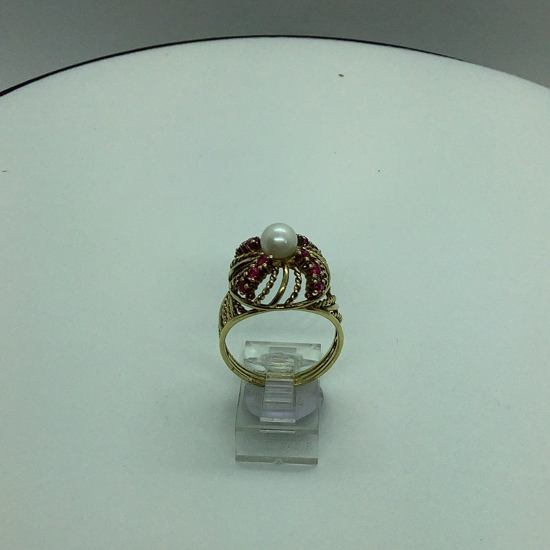 Pearl and Ruby ring