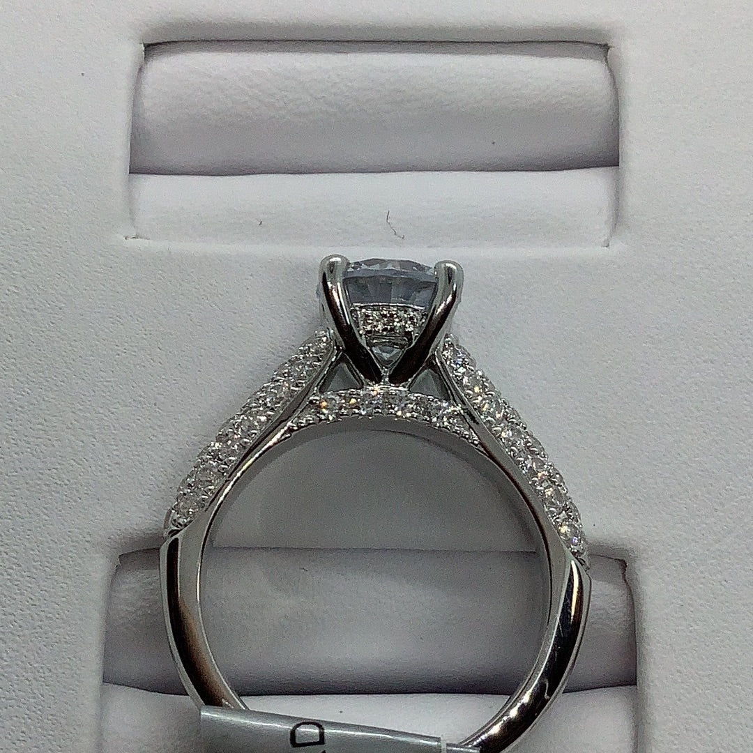 Diamond engagement ring setting