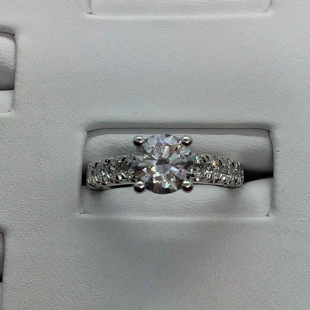 Diamond engagement ring setting
