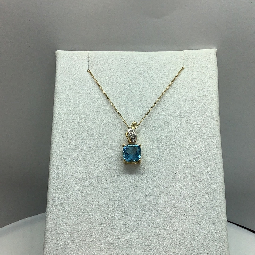 Blue topaz pendant,