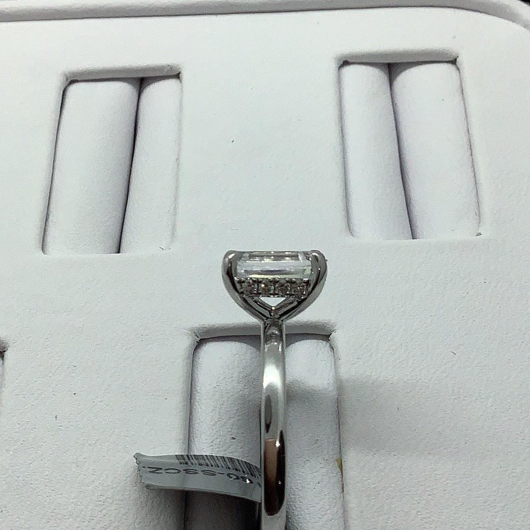 Diamond engagement ring setting