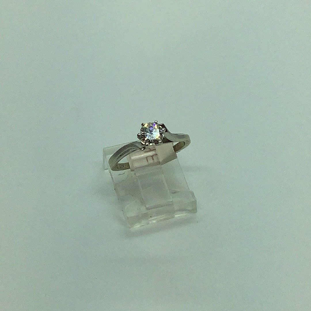 Diamond engagement ring