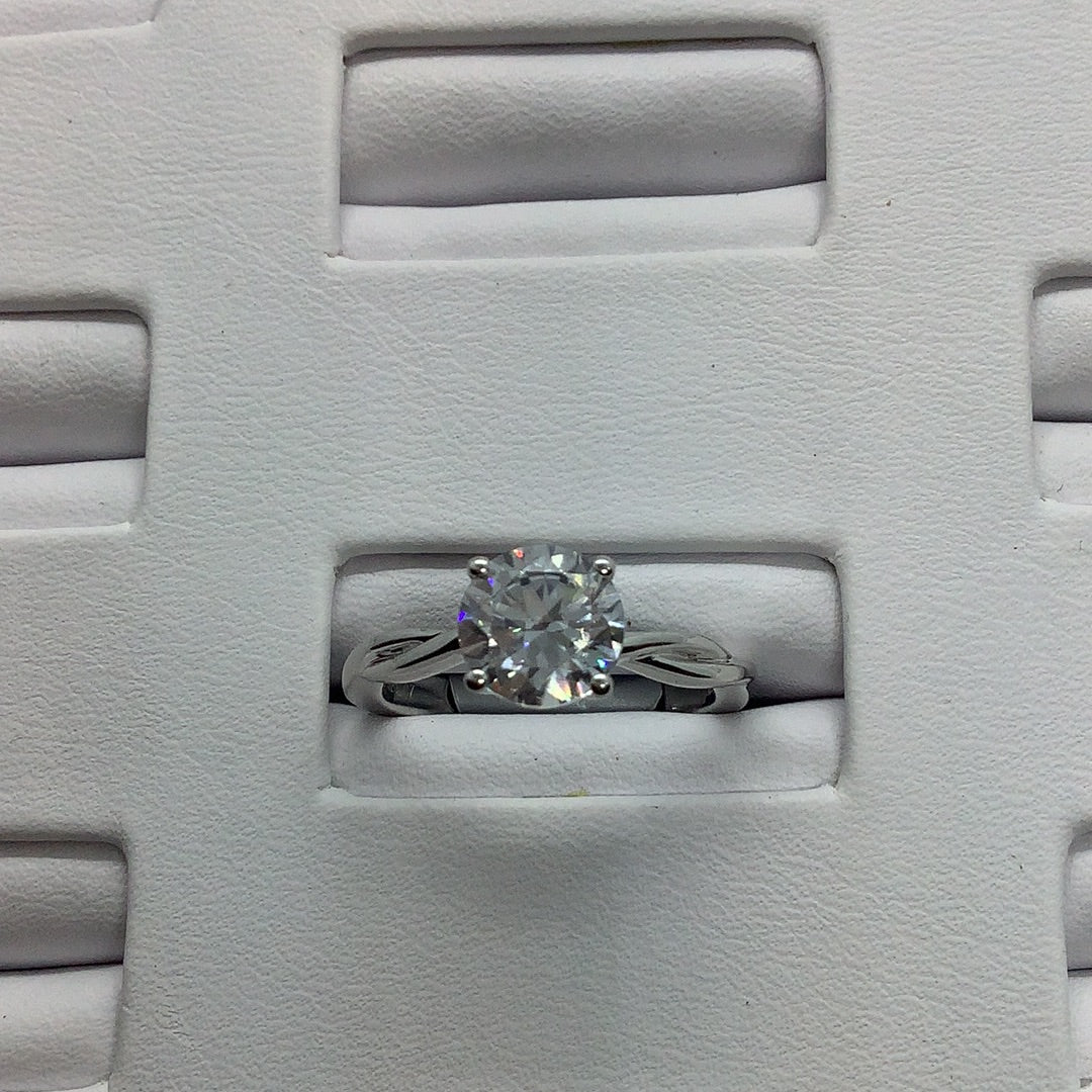 Diamond engagement ring setting
