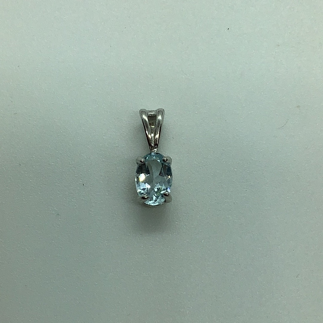 Aquamarine pendant