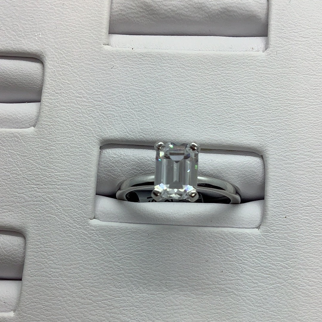 Diamond engagement ring setting