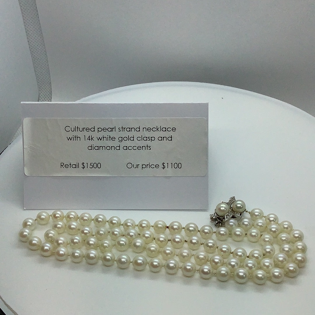 Cultured pearl necklace