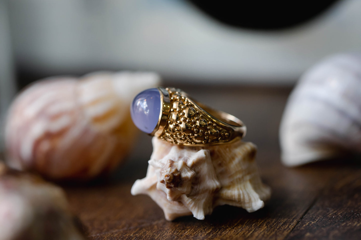 Chalcedony cabochon ring