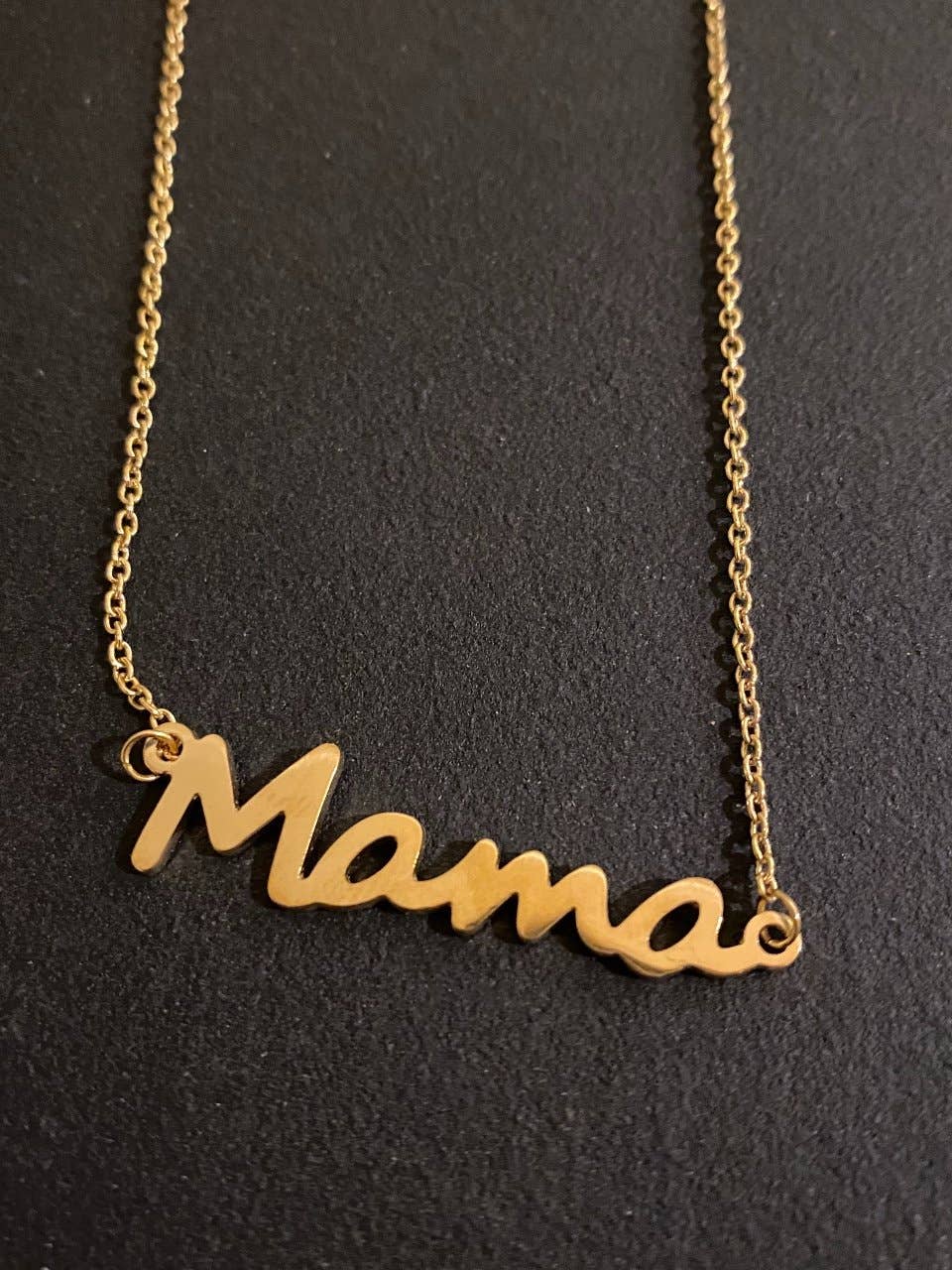 Mama necklace