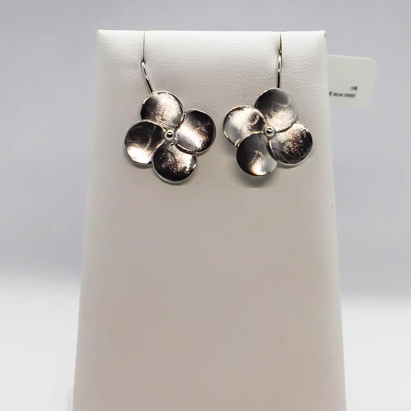 Brushed flower earrings