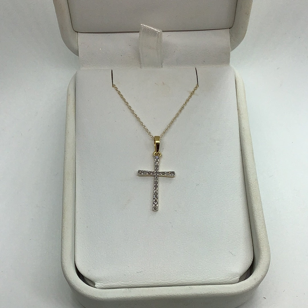 10 kt yellow gold diamond cross necklace