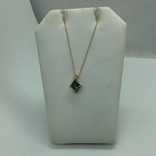 Emerald pendant