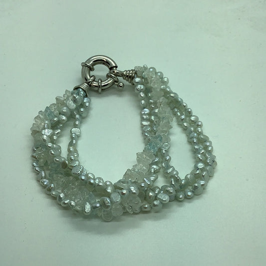 Freshwater pearl bracelet