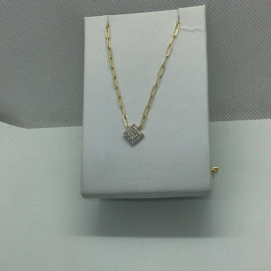 Diamond pendant on paper clip style chain