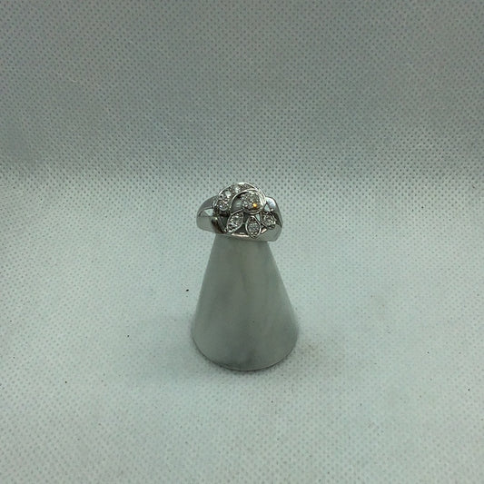 Diamond swirl ring