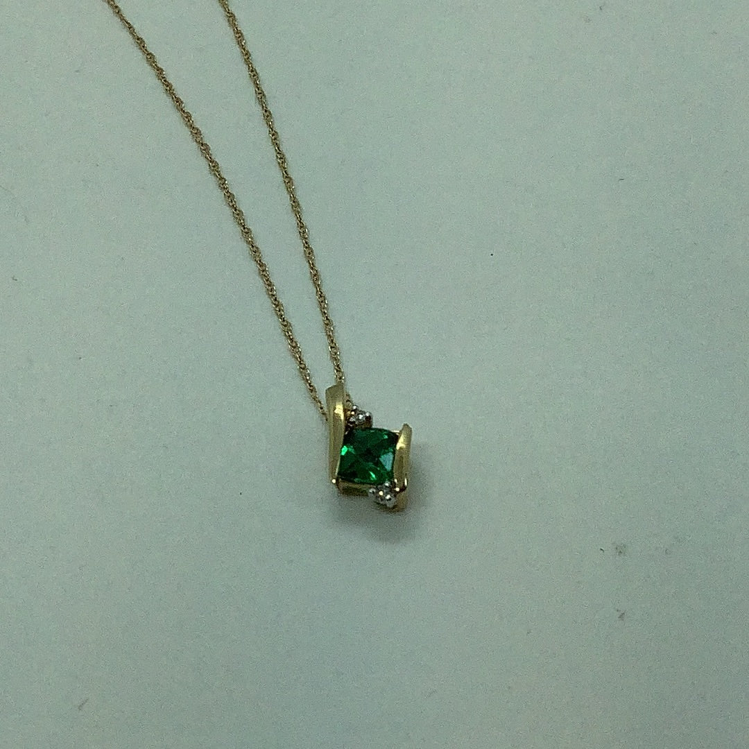 Emerald pendant