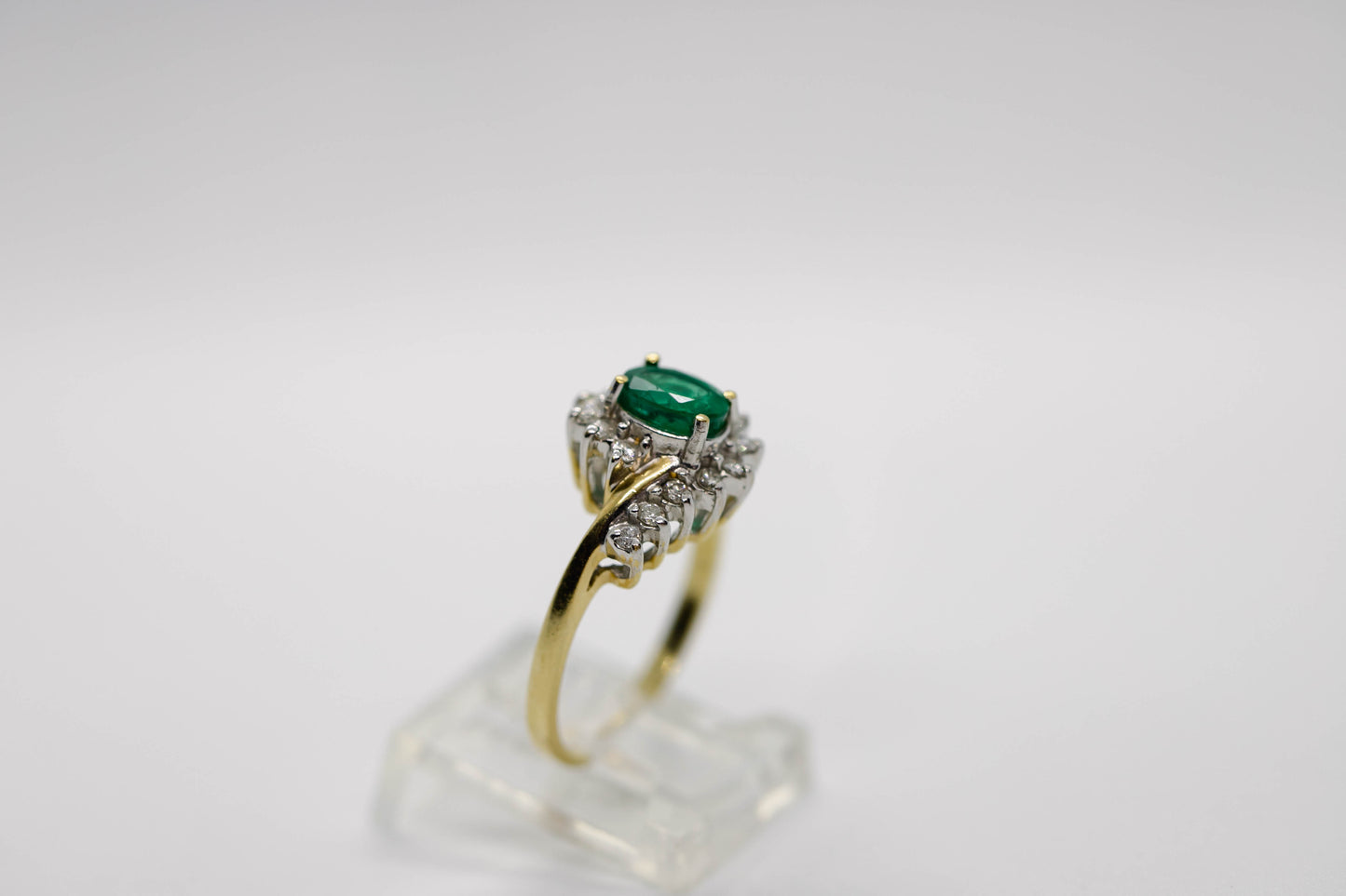 Emerald and diamond ring