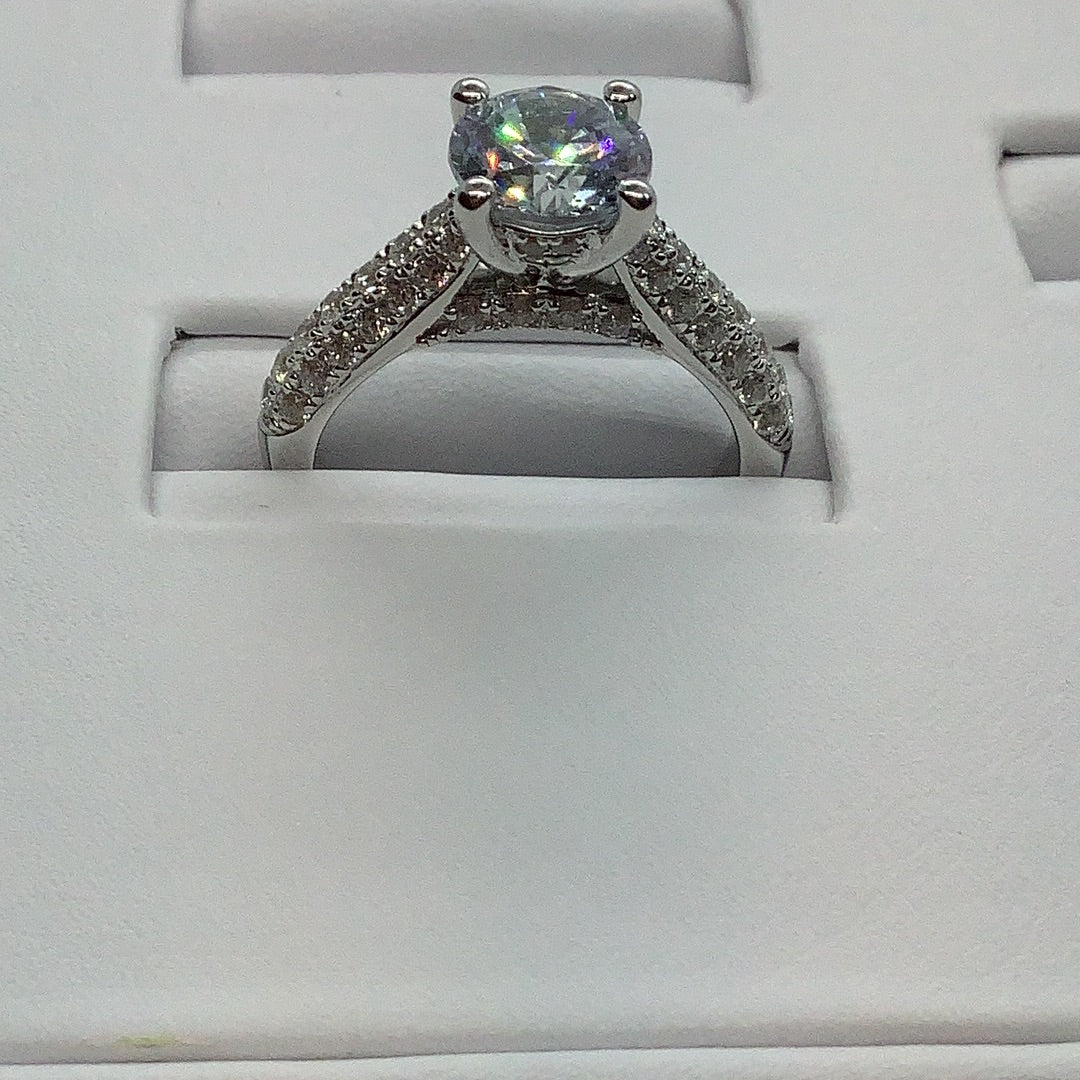 Diamond engagement ring setting