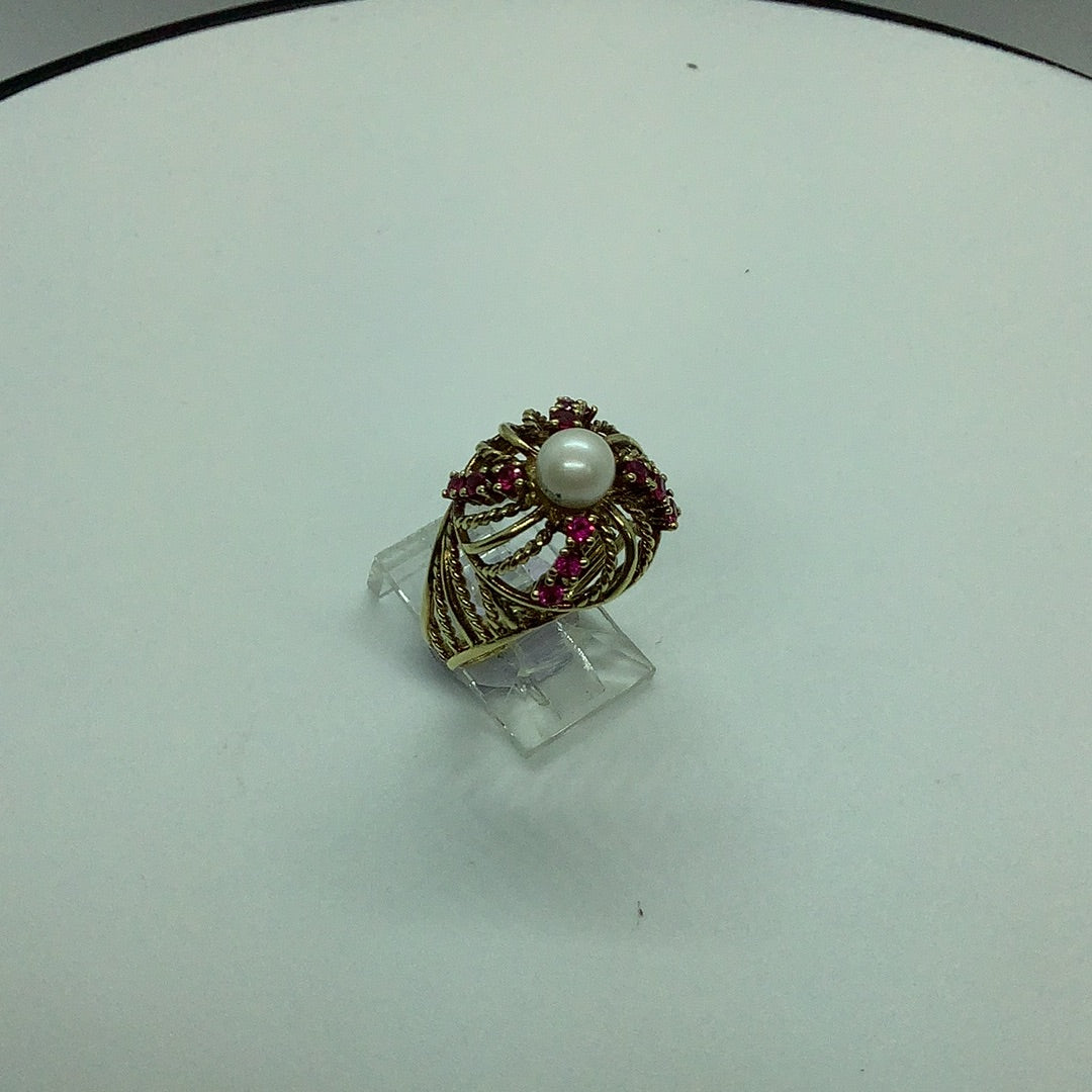 Pearl and Ruby ring