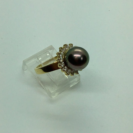 Tahitian pearl and diamond ring