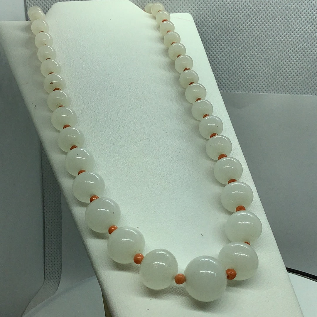 Coral and quartz beaded necklace