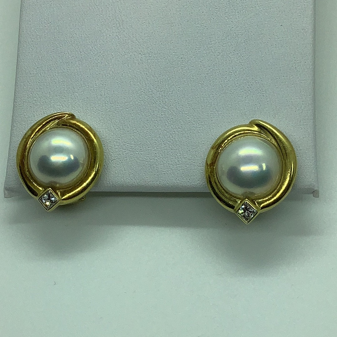 18 kt mabe pearl earrings