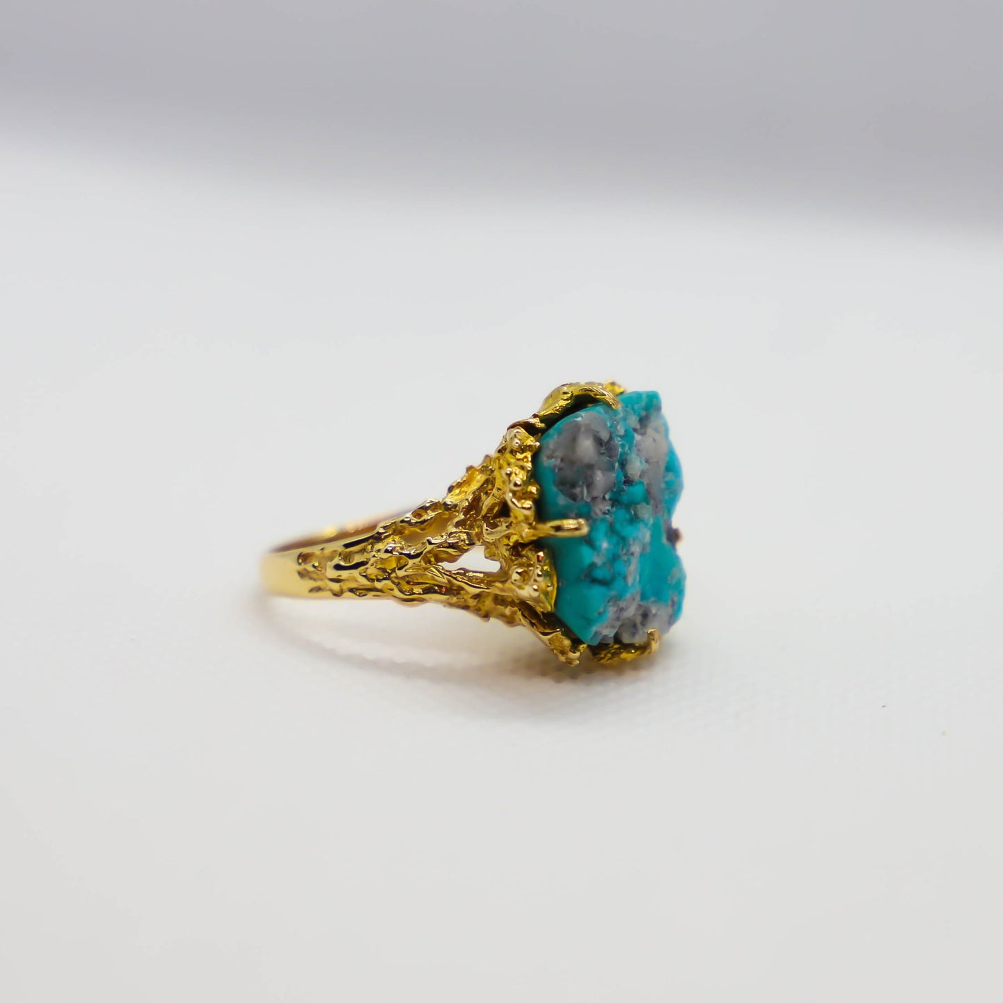 Yellow gold rough turquoise ring